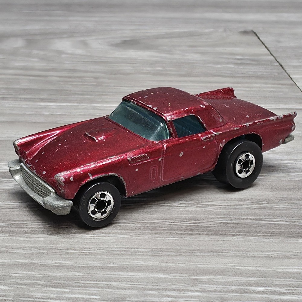 Hot Wheels 1981 - '57 T-Bird red - Malaysia